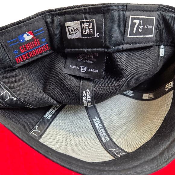 NEW ERA‎ 59Fifty Atlanta Braves Black Red Graphic Fitted 7 1/4 Baseball Cap Hat - Picture 6 of 6